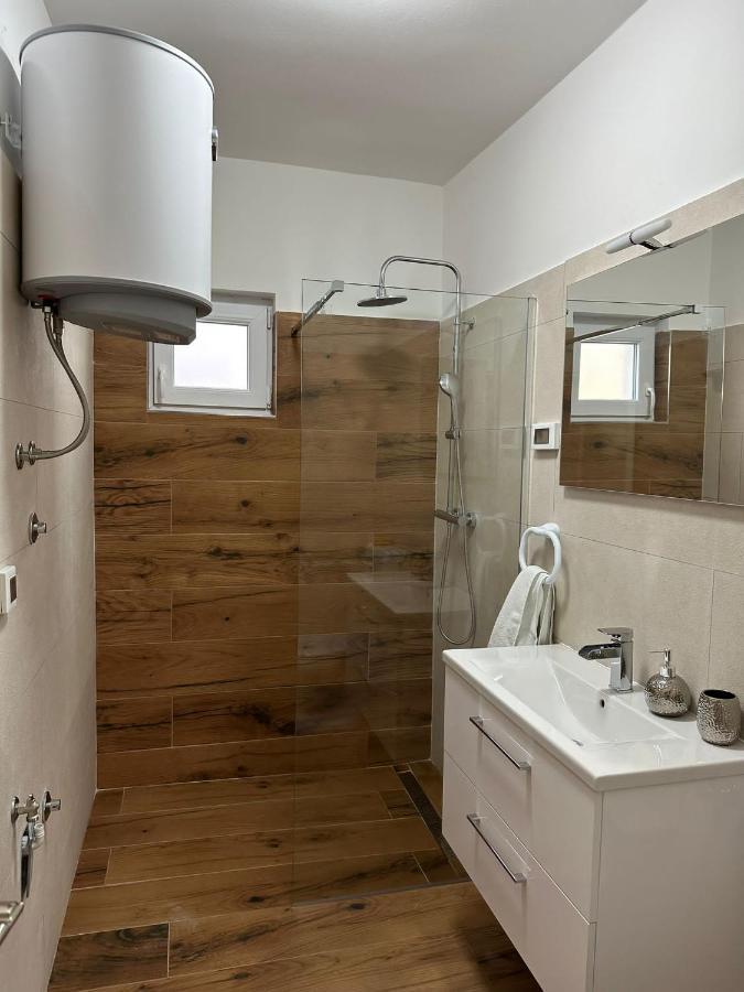 Guest House Ivan Donji Zemunik Εξωτερικό φωτογραφία